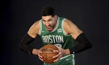 De la NBA a la WNBA: Enes Kanter Freedom firma su declaración oficial para jugar entre mujeres