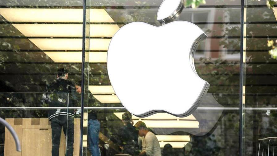 Apple presenta un primer MacBook Pro con pantalla táctil