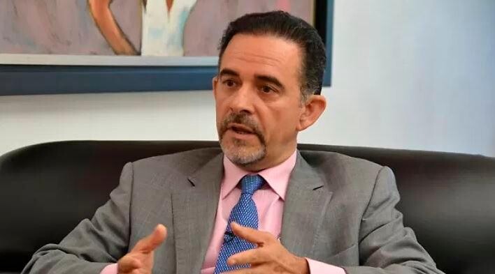 La Academia Dominicana de la Lengua acogerá la presentación del primer poemario de Carlos Salcedo