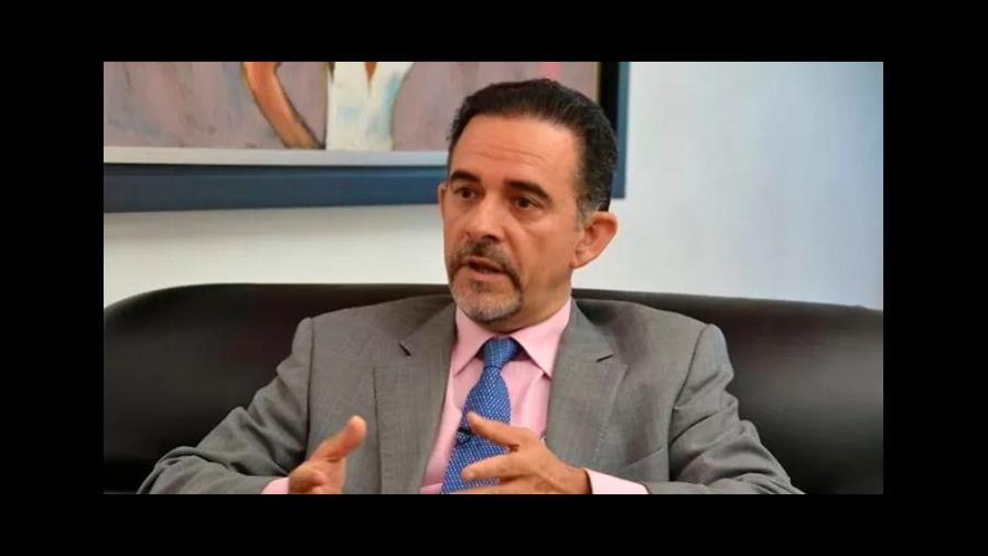 La Academia Dominicana de la Lengua acogerá la presentación del primer poemario de Carlos Salcedo