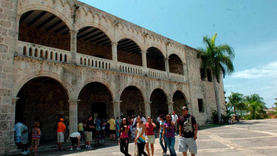 Alcázar de Colón abre sus puertas después de tres años de trabajos e inversión millonaria Alcázar de Colón abre sus puertas después de tres años de trabajos e inversión millonaria